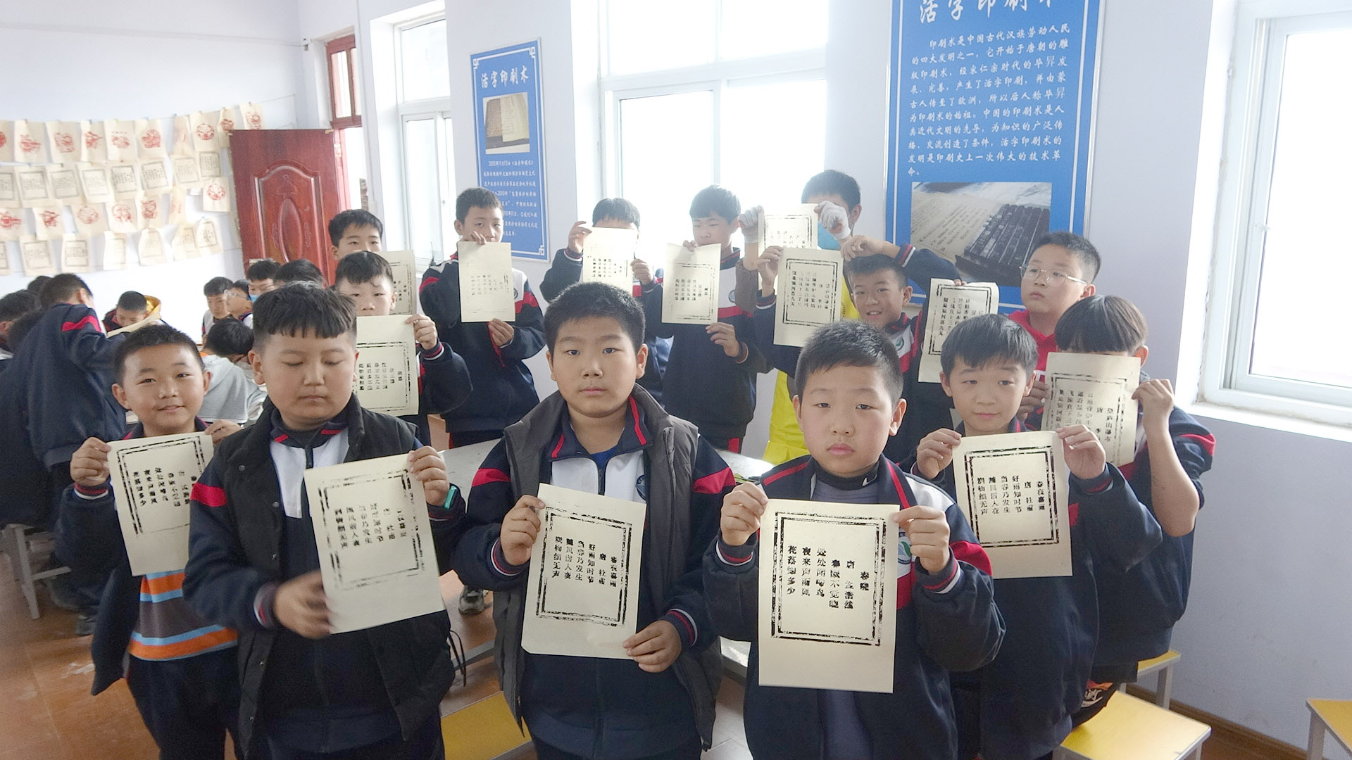 天天鲁一鲁摸一摸爽一爽