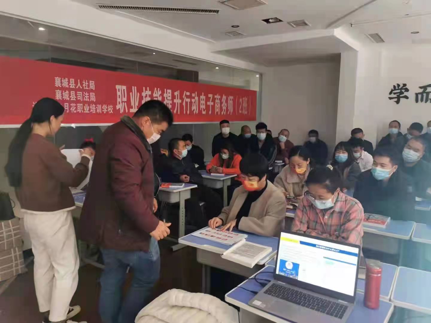 天天鲁一鲁摸一摸爽一爽