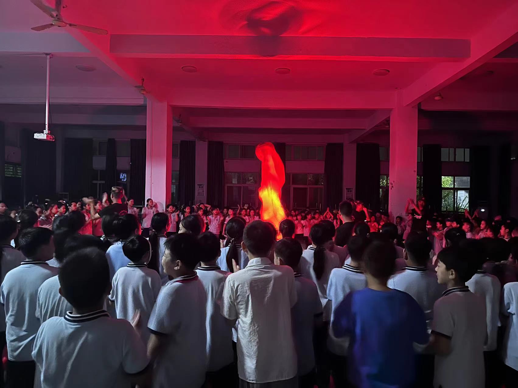 天天鲁一鲁摸一摸爽一爽