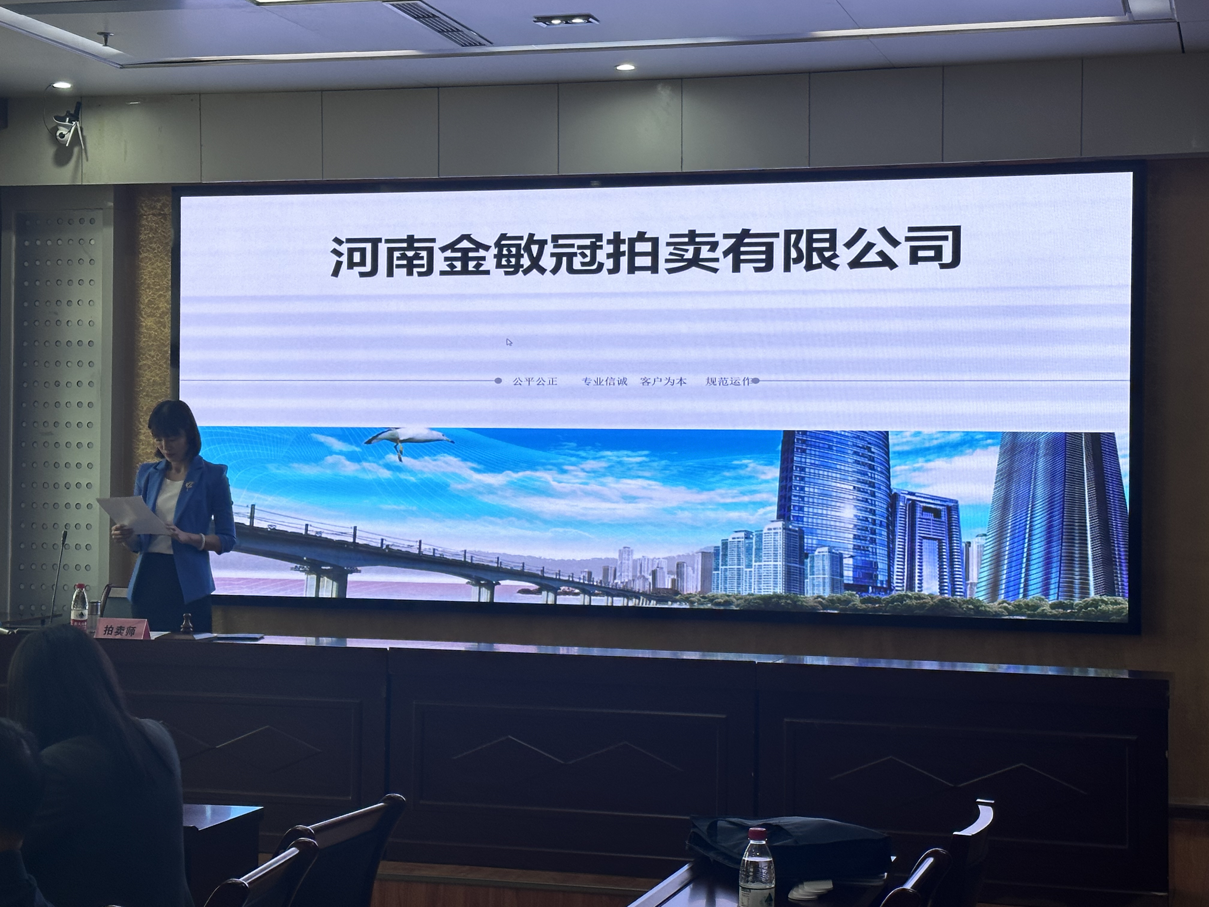 天天鲁一鲁摸一摸爽一爽